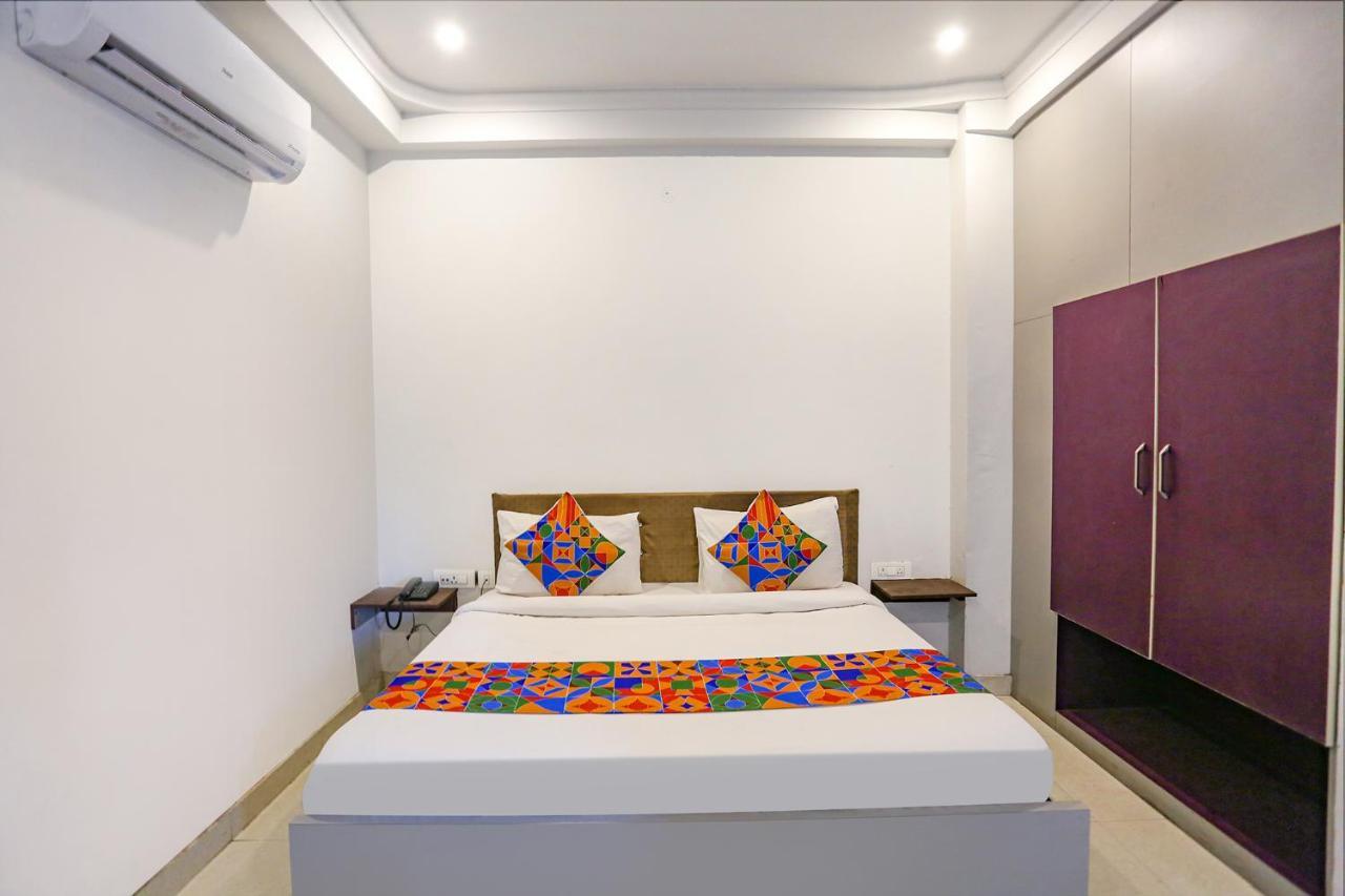Hotel Novel Suites Neu-Delhi Exterior foto