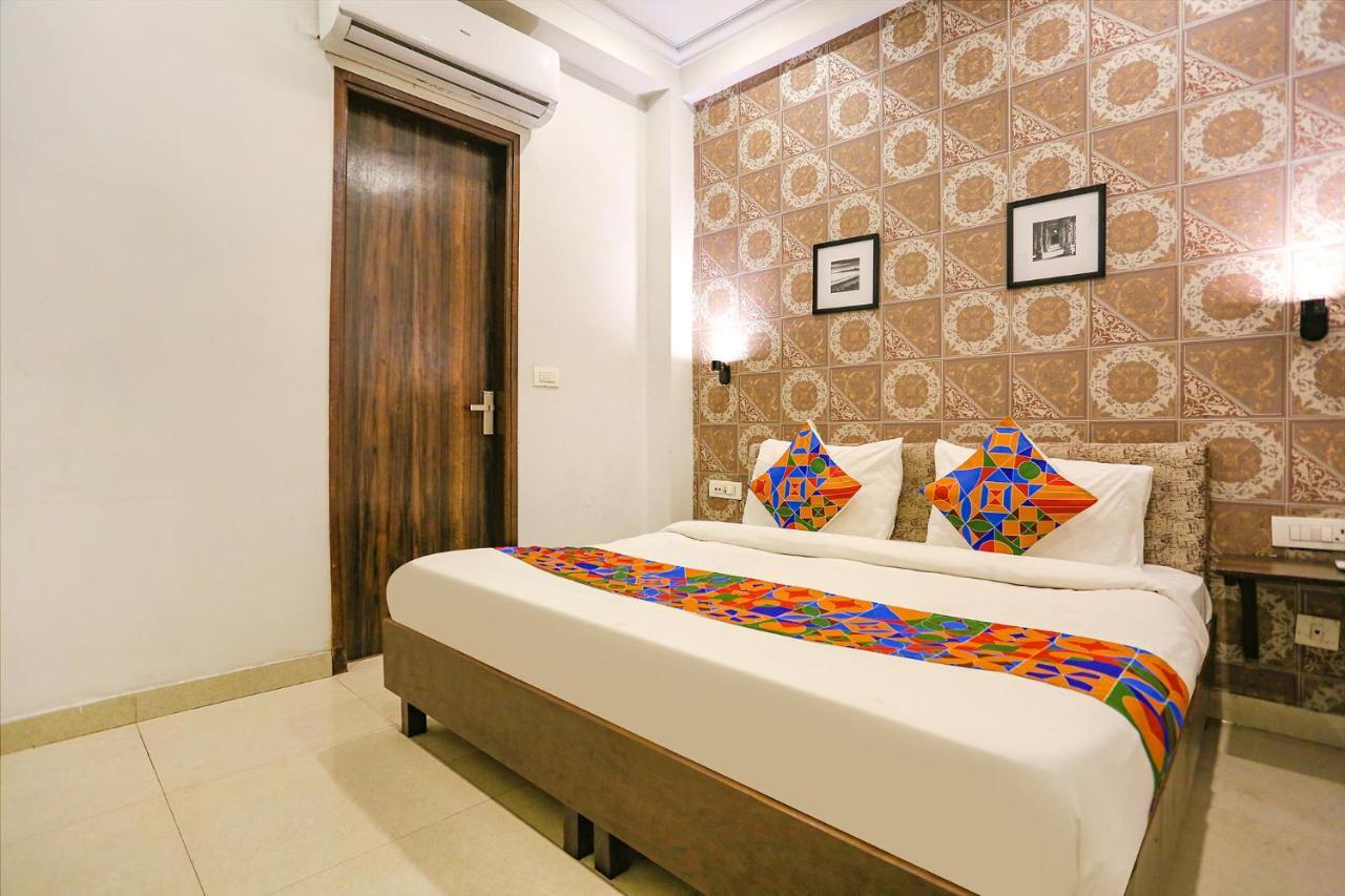 Hotel Novel Suites Neu-Delhi Exterior foto